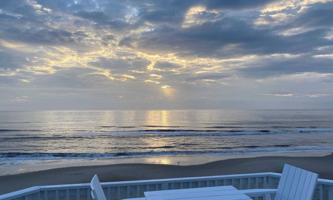 Ocean Hill Casa | Endless Views Ocean Front 8 BR Private Beach Access Pool Theater