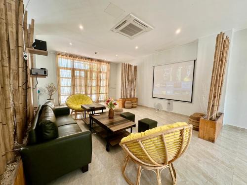 Duong To Casa | 8BR West coast Phu Quoc townhouse by beach and shared swimming pools