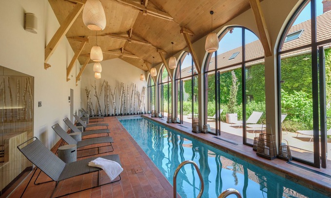 Saint-Laurent-Nouan Casa | 9 Bedroom Private vacation home in Saint-Laurent-Nouan