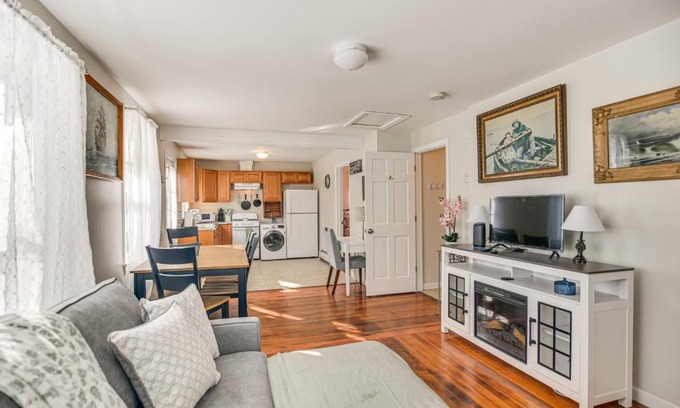 Westport Casa | 9 Mi to Beach Home with Private Yard in Westport