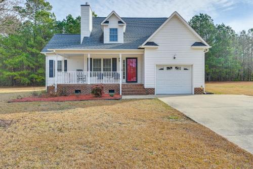 Greenville Casa | 9 Mi to Dtwn Greenville Home with Screened Patio!