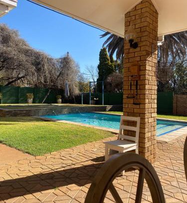 Klerksdorp Casa | 9 wena Ave Guesthouse