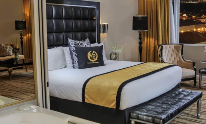 Las Vegas Villa | 900 sq ft Villa with Jacuzzi Tub at Westgate Las Vegas Resort and Casino F1 Week