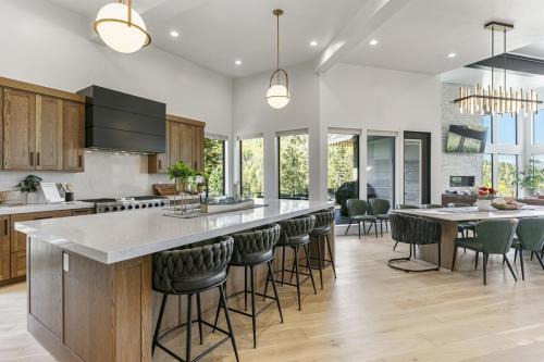 Salt Lake Mountain Resorts Casa | 9005A - Luxury Four Bedroom home