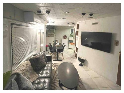 Takarazuka Apartamento | 919Takarazuka 宝塚駅前 デザイナーズ2Bed Room Max6人甲子園-大阪-神戸迄25分