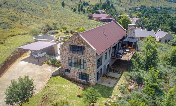 Dullstroom Villa | 93 Hillcrest