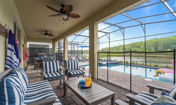 Kissimmee Casa | 9BR Family Villa – South-Facing Pool & Arcade Near Disney & Universal