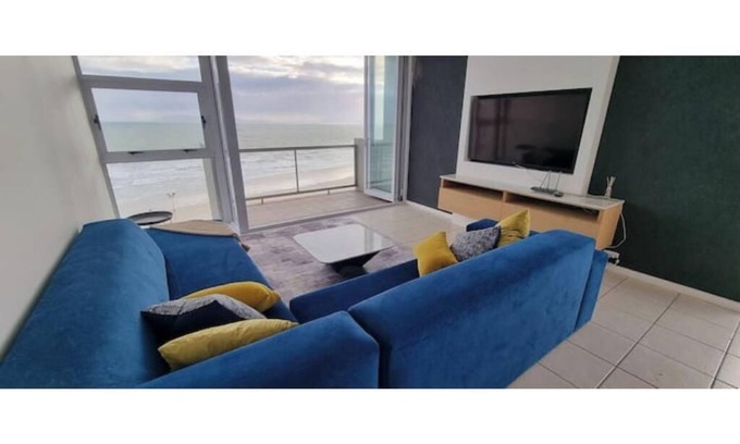 Strand Apartamento | 9th Floor 3 Bedroom Seafront Apartment Strand