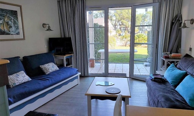 Fouesnant Apartamento | A 03 Apartment with pool and sea view