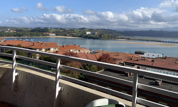 San Vicente de la Barquera Chalet De Esquí | A 10 min de la Playa con Vistas a la Bahía y a los Picos