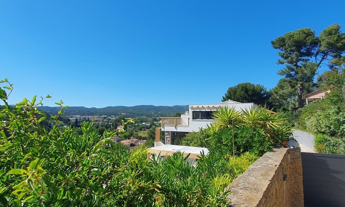 La Ciotat Casa | A 15 minutes de la plage a Pied. Maison individuelle avec grande piscine.