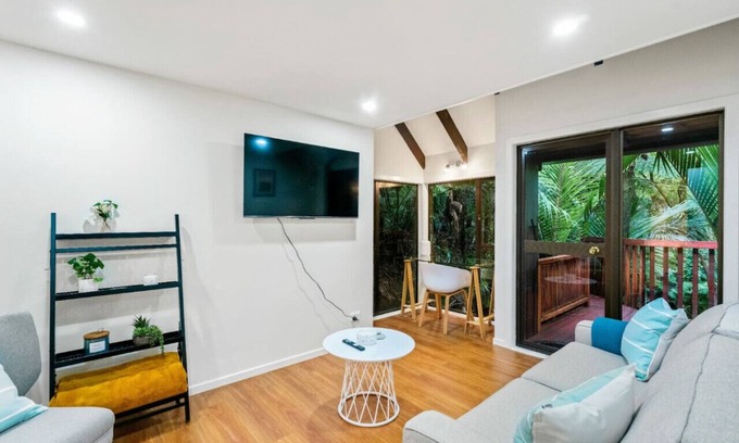 Titirangi Apartamento | A 1BR slice of Titirangi Heaven | WiFi | Netflix