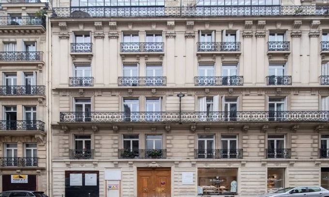 Champs-Elysees Apartamento | A 250m2 Champs Elysees abode for an extra glamorous stay in the city of lights