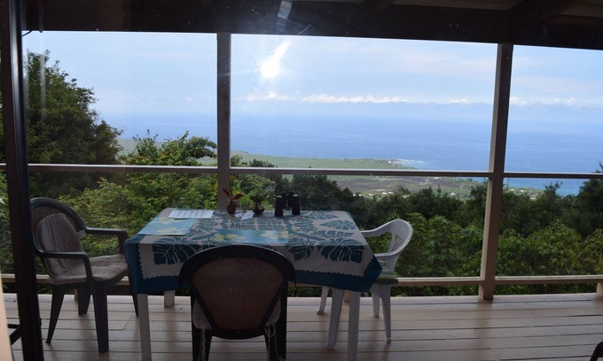 Honaunau-Napoopoo Cama Y Desayuno | A Beautiful Edge of the World B&B