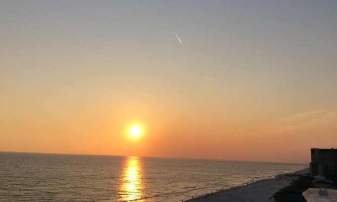 Upper Grand Lagoon Condominio | Un hermoso frente al mar 2BR en Boardwalk-Romanitic Sunset View