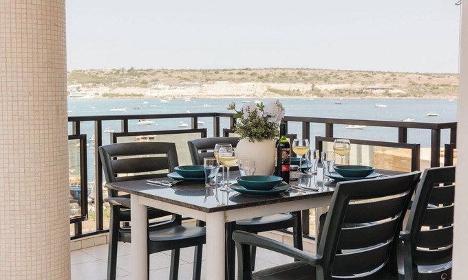 Għadira Apartamento | A beautiful upper-floor apartment located mere steps from the stunning Mellieha Beach!