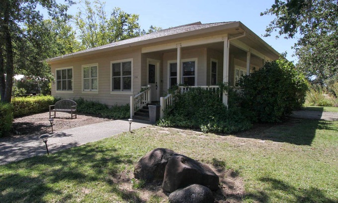 Calistoga Casa | A Beautiful Vineyard Country Home