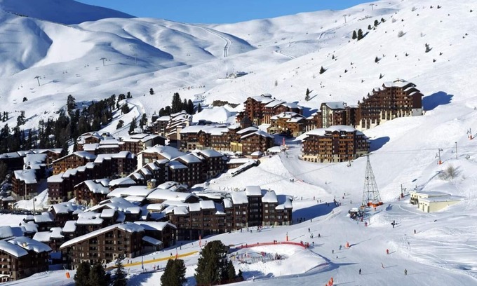 Belle Plagne Apartamento | A BELLE-PLAGNE (2050 m), ESQUÍ A PIE, EN EL CORAZÓN DE LA ESTACIÓN, LA BERILA