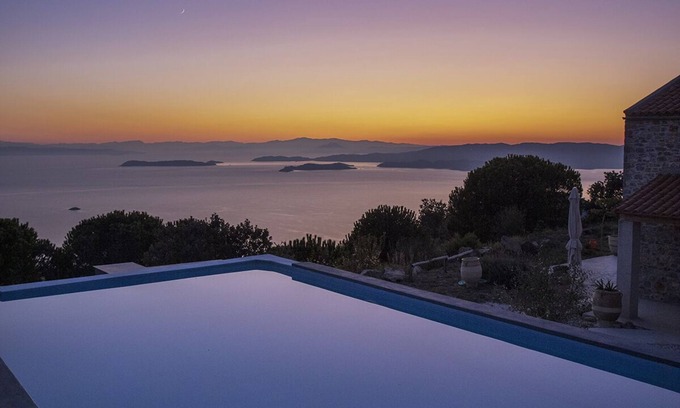 Xanthi Region Villa | Una villa de piscina impresionante en 3 unidades Cerca de los dioses