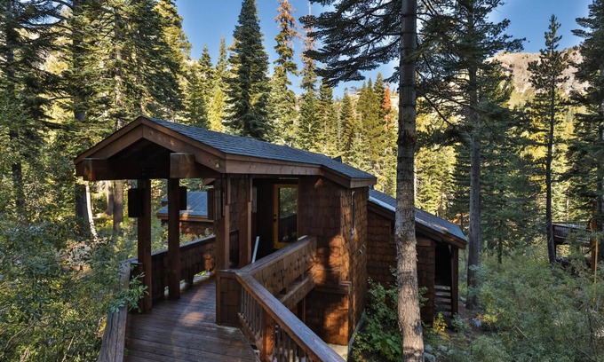 Alpine Meadows Cabina | A Cabin by Heath, An Idyllic Escape in Lake Tahoe
