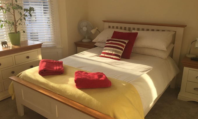 Brighton Cama Y Desayuno | Baño privado encantador y desayuno 1