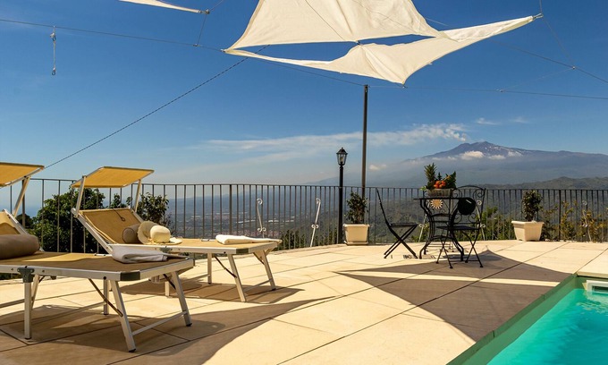 Castelmola Villa | En la Casa du Rumanu - Taormina