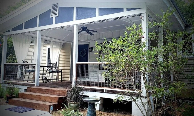Hopkins Casa | A Charming Country Cottage Nestled in the Woods