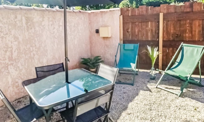 Saint-Martin-de-Crau Apartamento | Alojamiento de 1 habitaciones en Saint-Martin-de-Crau