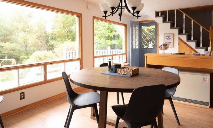 Chester Cabaña | A Chester Lakeside Retreat