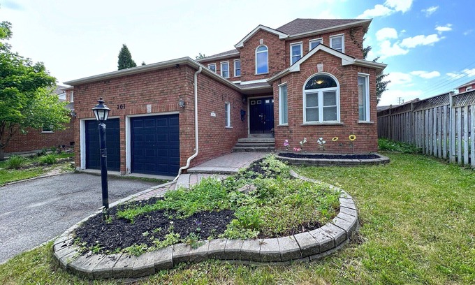 Barrie Casa | A Comfort House in Barrie