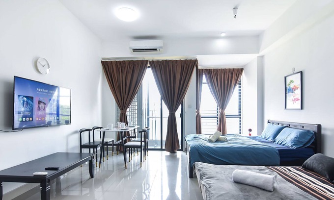 Shah Alam Apartamento | A Comfy, Utropolis Studio Near KDU, FREE Parking
