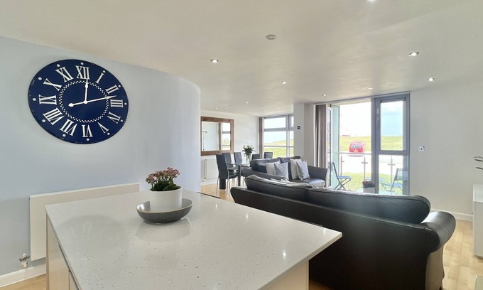 Newquay Apartamento | UN APARTAMENTO EN LA PLAYA CONTEMPORÁNEA £ 100 AHORRO EN 5 NOCHES ESTANCIA DEL 4 AL 16 DE JUNIO