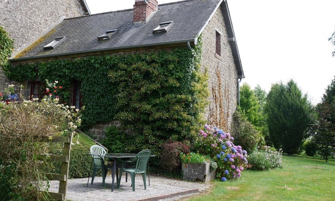 Juvigny-Val-d'Andaine Cabaña | Le Fournil (para 4 personas. 2 habitaciones)