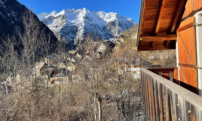 Venosc Chalet De Esquí | A cosy mountain chalet with access to the "Les 2 Alpes" ski resort