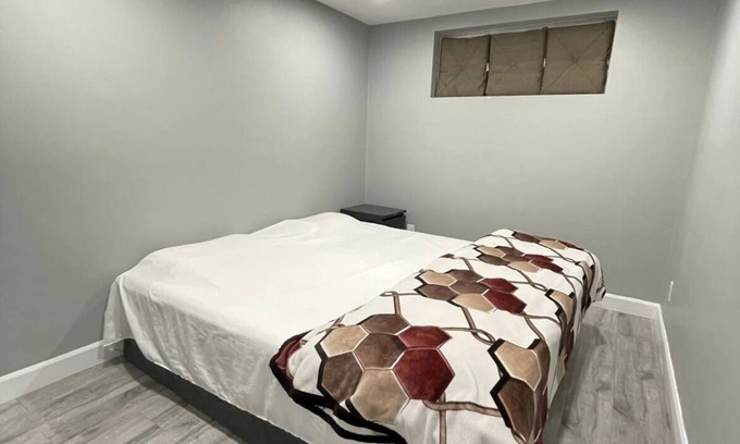 Vaudreuil Casa | A cozy cool basement for guest