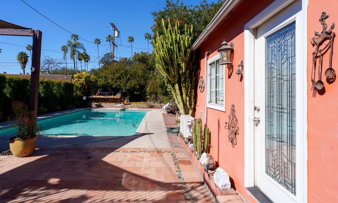 El Miradero Apartamento | Cozy Guesthouse in the Heart of Glendale