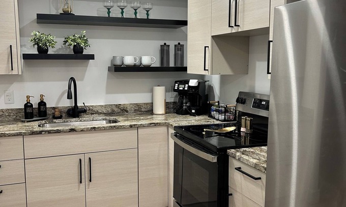 Ogden Condominio | A Cozy Mountain Retreat with boat parking fun for the whole family.