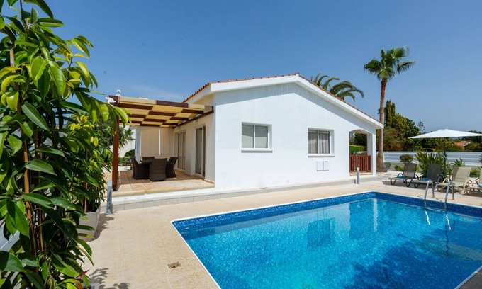 Pegeia Casa | A cozy villa in a private complex 5 minutes from the sea!