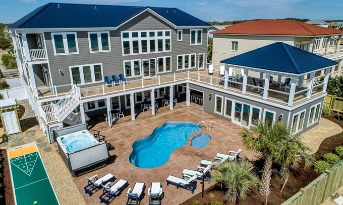 Sandbridge Casa | Una joya de la corona | Frente al mar | Piscina privada, Piscina cubierta, Bañera de hidromasaje