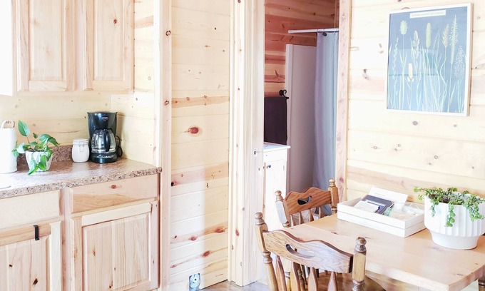 Keystone Cabina | Una linda cabaña escondida en el bosque. Perfecto para escapadas románticas
