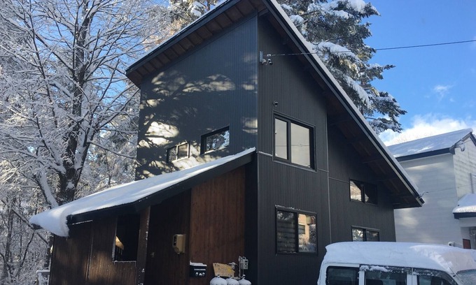 Hakuba Casa | A house where time flows slowly in nature / Kitaazumi-gun Nagano