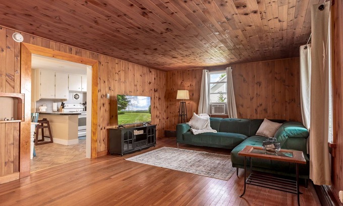 Lairdsville Casa | A family friendly stay in the peaceful town of Hughesville