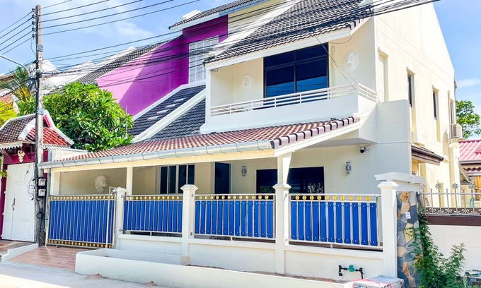 South Pattaya Villa | A few minutes from Walking Street and the beach.