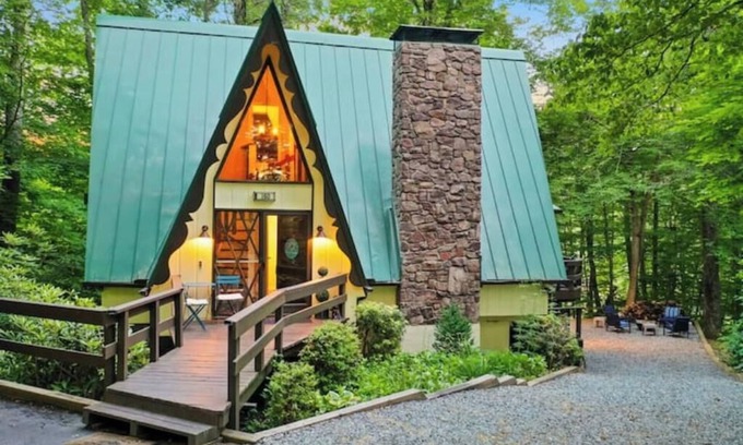 Newland Casa | Location Score 99 Resort Access Lakes Cayaks Bunks