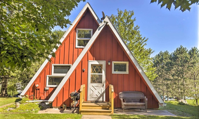Butternut Cabina | A-Frame Cabin w/ Private Boat Dock!