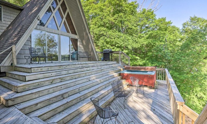 Sloans Valley Casa | A-Frame Home Situated on The Cumberland River