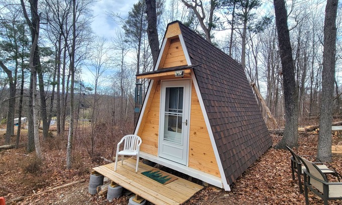 Broadway Cabina | A-frame in the Brambles Cabin, Broadway, Virginia