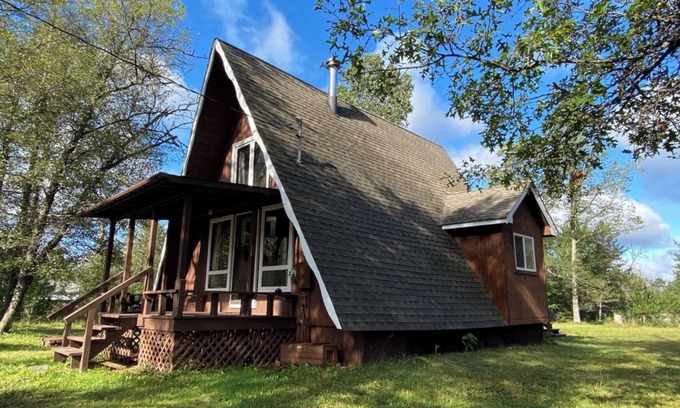 Grayling Cabina | A-Frame near Ausable River, also a great place for hunting and golf trips