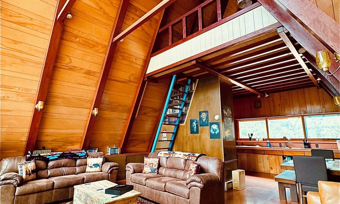 Union Dale Chalet De Esquí | A-Frame Retreat I 34 Acres I Lake/Camping/Hot Tub