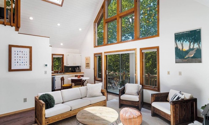 East Stroudsburg Chalet De Esquí | A-Frame | Ski | Hike | Hot Tub | Firepit